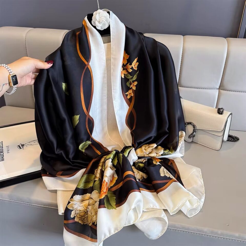 Peony Black Silk Şal